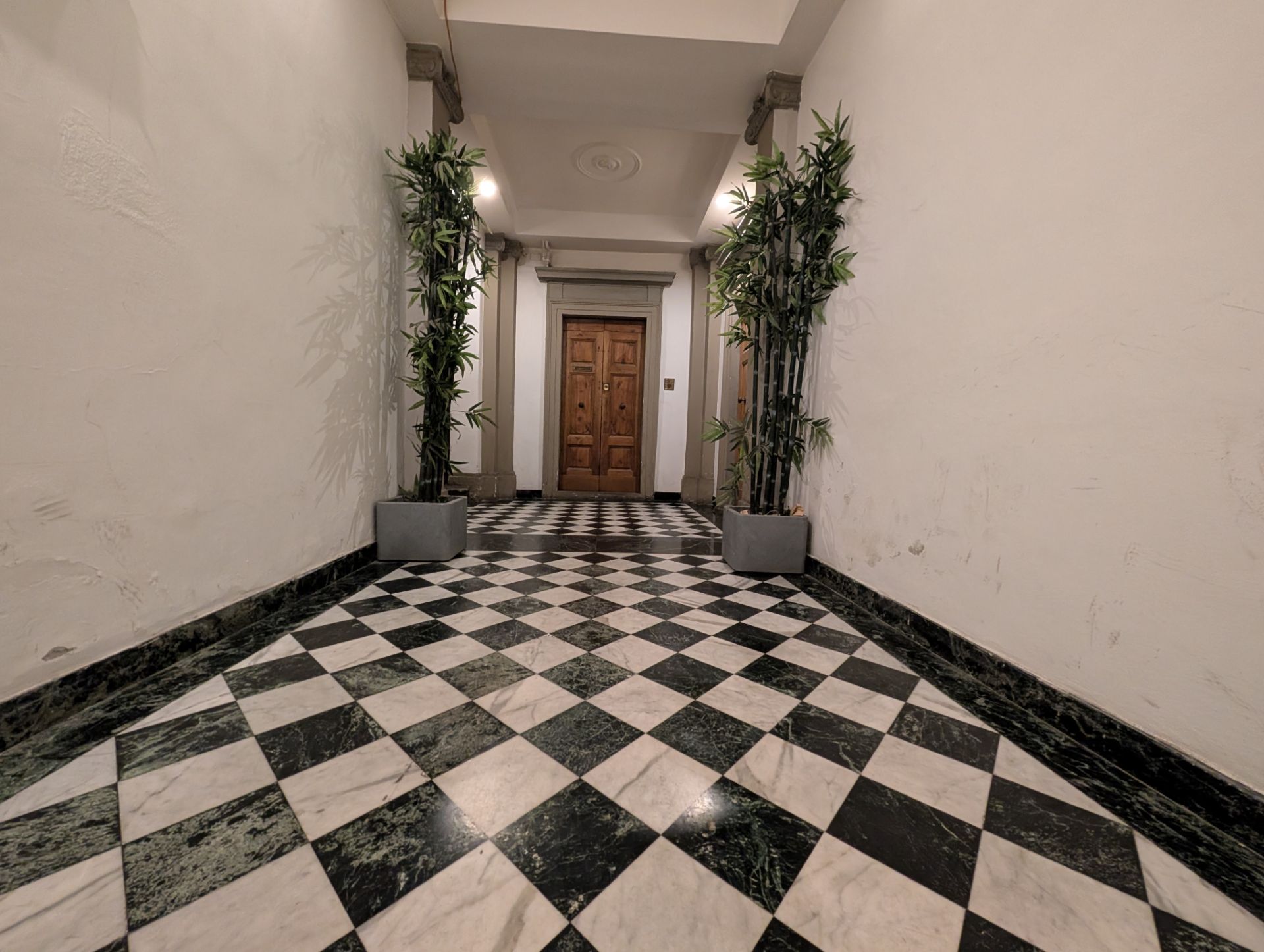 DUOMO - PIANO NOBILE PRESTIGIOSO APPARTAMENTO CON TERRAZZA - foto 1 - Agenzia Loft & Co.