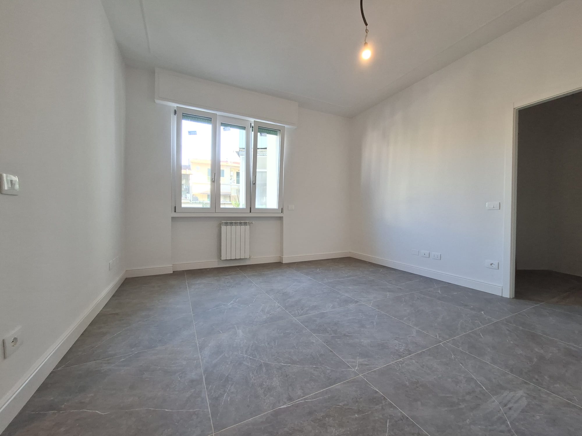BILOCALE RISTRUTTURATO CON BALCONE